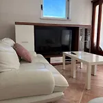 Nude Oasis ماكارسكا