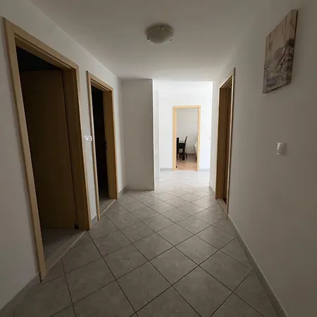 شقة Nude Oasis ماكارسكا